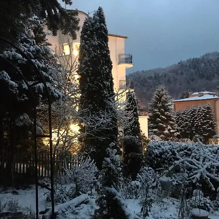 Urocze בית אירוח מוז'ינה