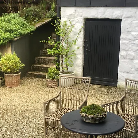 Urocze מוז'ינה